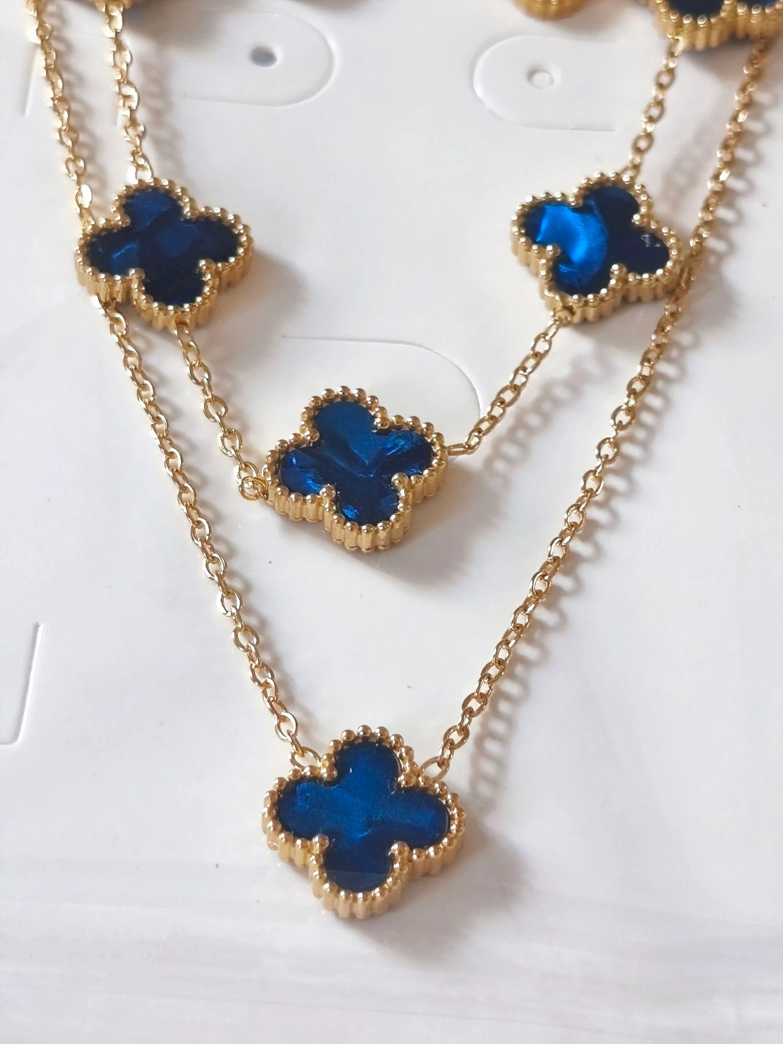 Set met ketting, armband en oorbellen van trebol blauw verlicht met onveranderlijke gouden ketting – photo 3